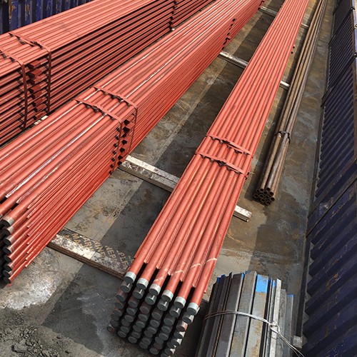 管中心距76.2mm，管屏長6米、5根一組，Φ63.5×7.1內(nèi)螺紋管，鰭片8mm